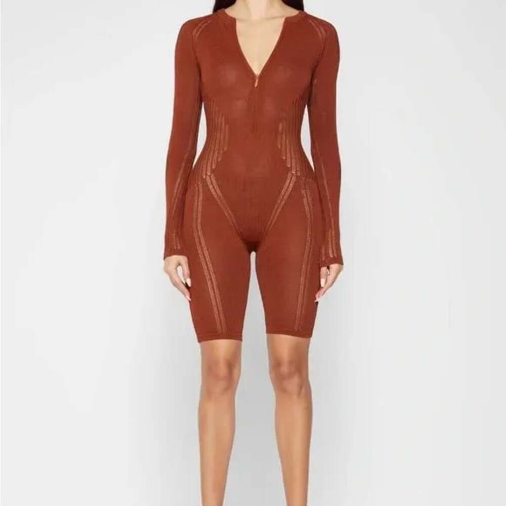Maniere De Voir Women's Knitted Contour Zip-Up Long Sleeve Romper Size M